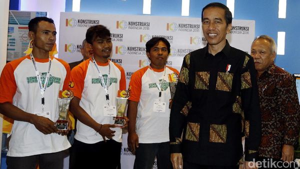 Para Pemenang Lomba Pekerja Konstruksi 2016