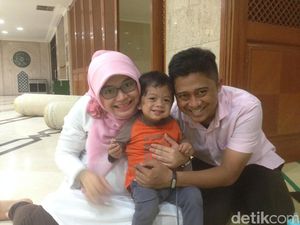 Ketegaran Orang Tua Hadapi Stigma Anaknya yang Idap Kondisi Bawaan Langka