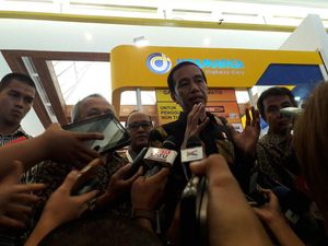 Peringkat Kemudahan Berbisnis RI Menanjak, Jokowi: Jangan Tepuk Tangan Dulu