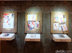 Pameran WUSINWUG: Seni Bercampur Aduk dengan Fashion Eksperimental!