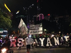 Kecewa Keputusan Kongres PSSI, Bonek Gelar Aksi Tutup Jalan di Surabaya