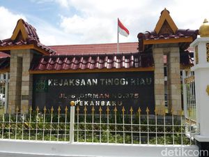 Kejati Tetapkan Plt Kadis PUPR Tersangka Penyebab Robohnya Turap di Riau Kejati Tetapkan Plt Kadis PUPR Tersangka Penyebab Robohnya Turap di Riau