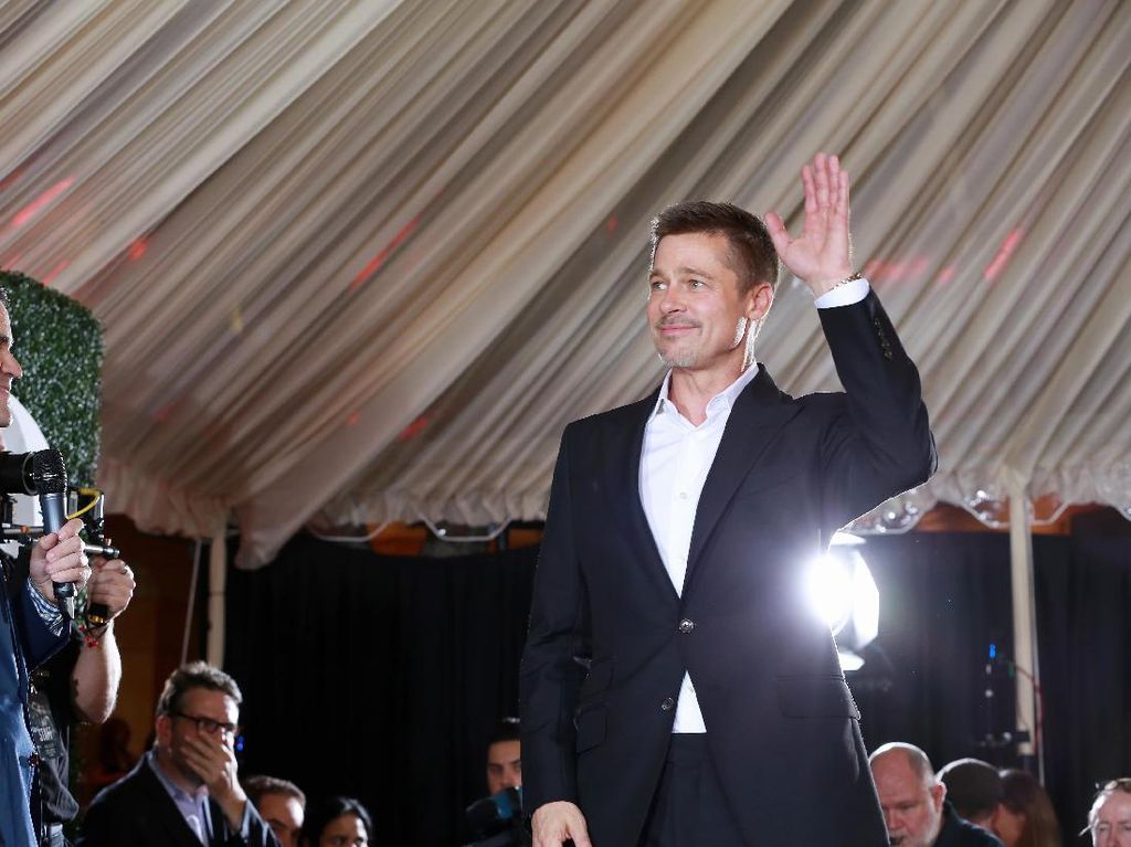 Nasihat Ayah Bikin Brad Pitt Bertahan di Dunia Akting Nasihat Ayah Bikin Brad Pitt Bertahan di Dunia Akting