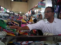 Kunjungi Pengrajin Tempe, Anies Ingin Ajarkan Pengelolaan Limbah