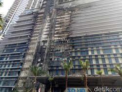 Masih Ada Puing di Sekitar Lobi, Ini Kondisi Apartemen Neo Soho Pagi Ini