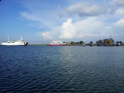 Asyiknya Naik Kapal Ferry dari Lombok ke Sumbawa