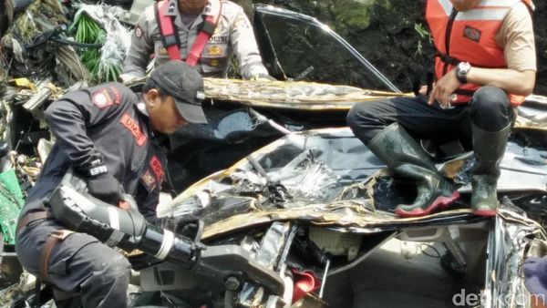 Avanza Korban Banjir Pagarsih Dievakuasi