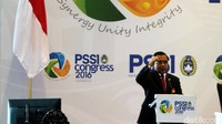 Ketua Umum KONI Tono Suratman membuka kongres.