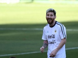 Periode Ketika Para Pesepakbola (Dipromosikan) Jadi Sehebat Messi