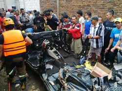 3 Jam Avanza Korban Banjir Pagarsih Berhasil Dievakuasi, Begini Penampakannya