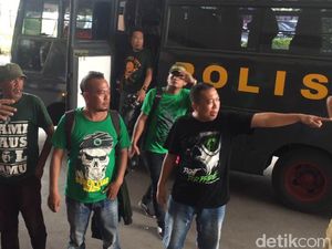 Datangi KLB PSSI di Ancol, Bonek Tagih Janji