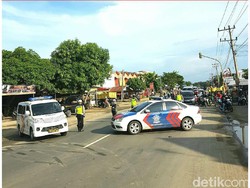 Polantas Aceh Besar Setop Kendaraan untuk Heningkan Cipta