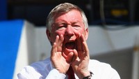 3. Alex Ferguson. Awal karier Ferguson di Manchester United boleh jadi tak mulus-mulus amat. Tapi ia mampu meraih kemenangan ke-50 di Premier League dalam 82 pertandingan, dalam perjalanannya menjadi manajer legendaris The Red Devils. (Foto: Mike Hewitt/Getty Images)