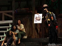 Opera Kecoa: Potret Orang-orang Terpinggirkan