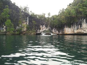 Yang Belum Kamu Tahu dari Raja Ampat: Gua Hantu & Kisah Gurita Raksasa
