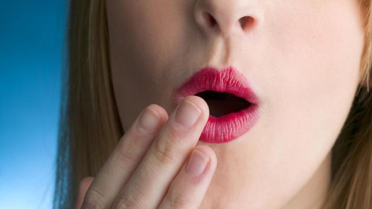 Terkuak! Wanita Ini Alami Tawa Tak Terkendali, Inilah Akar Penyebabnya