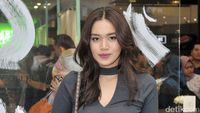 Très Chic! Pesona Alexandra Asmasoebrata