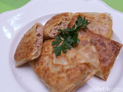 Dengan 4 Bahan, Anda Bisa Bikin Martabak Kornet Pedas yang Gurih Hangat