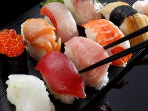 Beli Sushi di Gerai Ini Dianjurkan Bawa Wadah Sendiri Beli Sushi di Gerai Ini Dianjurkan Bawa Wadah Sendiri