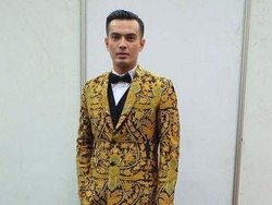 Kata Temmy Rahadi Soal Revi Mariska yang Suka Unggah Video Syur