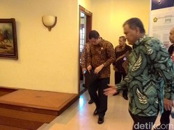 Pagi-pagi, Jonan Kunjungi Badan Geologi di Bandung