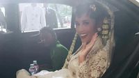 Wajah Bahagia Titi Rajo Bintang Menikah dengan Bos Blue Bird