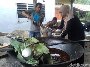 Gotong Royong Nan Guyub ala Gampong Lubuk Sukon Aceh Gotong Royong Nan Guyub ala Gampong Lubuk Sukon Aceh