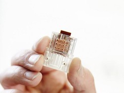 Bukan USB Biasa, Alat Ini Bisa Mendiagnosis HIV Kurang dari 30 Menit