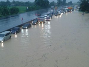 Banjir Tol Cikampek Terulang, Jasa Marga Minta Pengembang Normalisasi Situ