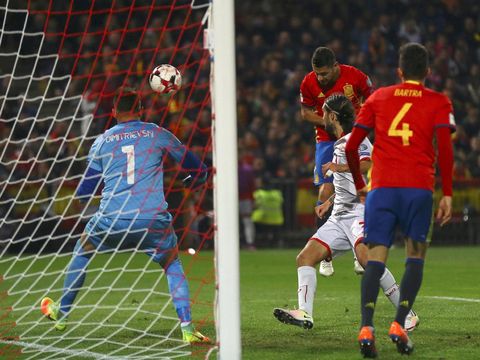 Spanyol Gilas Makedonia 4-0