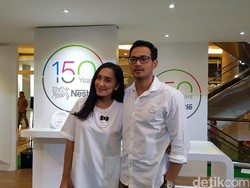 Rahasia Tetap Ramping Istri Oka Antara Meski Sudah Punya 3 Anak