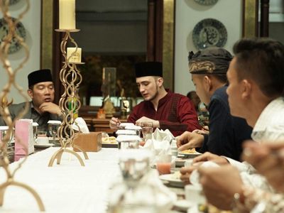 Begini Keseruan Fatih Seferagic Saat Makan Bareng Ridwan Kamil hingga Irwansyah