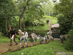 Risers Kunjungi Situs Purbakala di Lampung