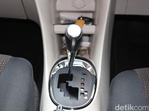 Sudah Tahu Arti Huruf dan Angka di Persneling Mobil Matic?