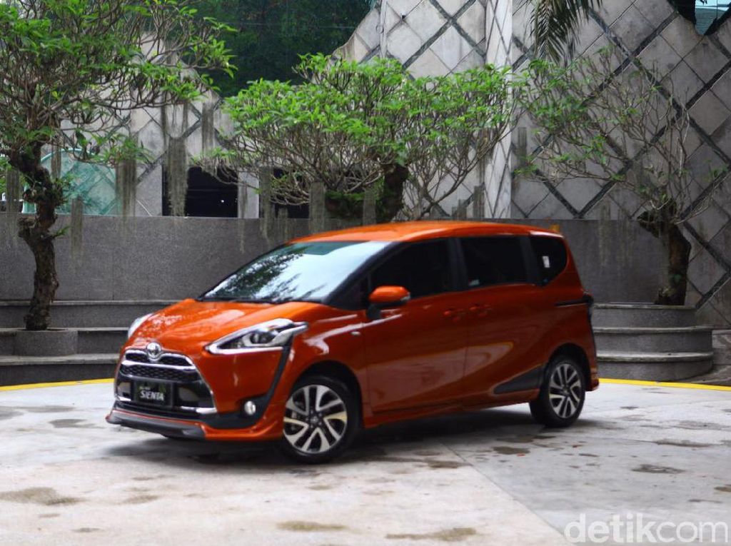 Toyota Sienta Kok Sepi-sepi Aja? Toyota Sienta Kok Sepi-sepi Aja?