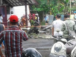 Tim Labfor Olah TKP di Depan Gereja Oikumene Terkait Ledakan Bom Molotov