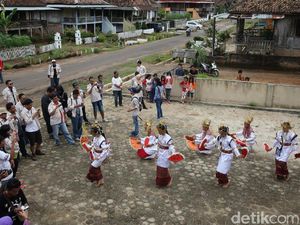 Iskandar Zulkarnain, Pahlawan Tarian dari Lampung