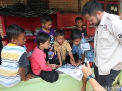 Buku untuk Rumah Baca Pelangi