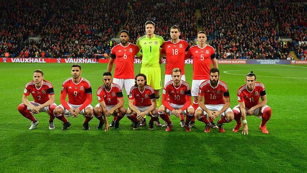 Pose Anti <I>Mainstream</I> Tim Wales Sebelum Tanding