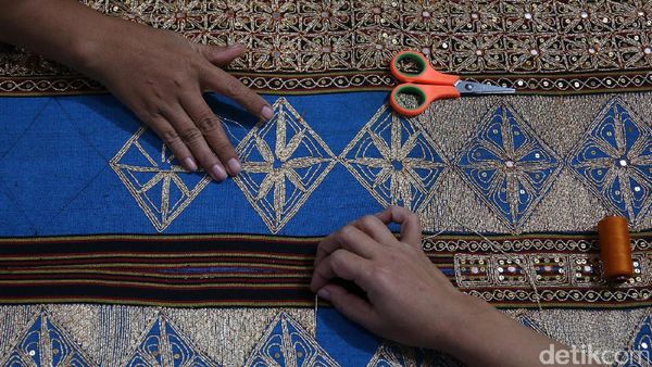 Risers Kunjungi Perajin Tapis Lampung