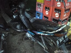 Cerita Warga yang Motornya Sempat Hilang Terseret Banjir di Cicendo Bandung