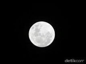 Ini Penampakan Supermoon dari Langit Tangerang Selatan