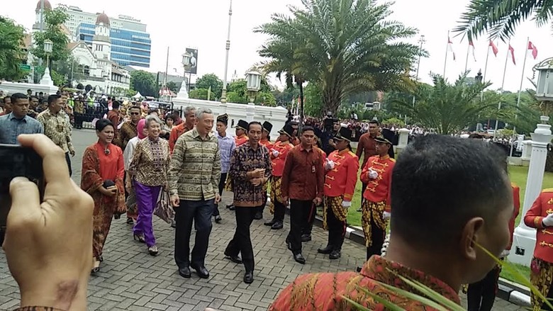 Jokowi: PM Singapura Berterima Kasih atas Penanganan Asap dan Terorisme Jokowi: PM Singapura Berterima Kasih atas Penanganan Asap dan Terorisme