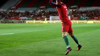 Portugal memastikan kemenangan lewat gol William Carvalho, gol kedua Ronaldo dan Bruno Alve. REUTERS/Pedro Nunes.