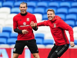 Pose Anti Mainstream Gareth Bale cs Sebelum Tanding