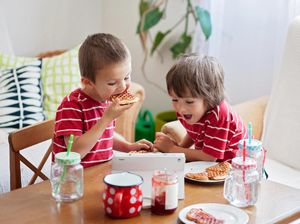 Jadwal dan Aturan Menu Makan Anak yang Perlu Bunda Tahu