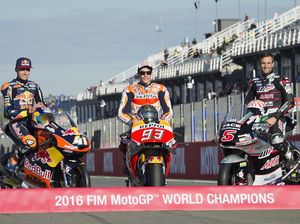 Beragam Penghargaan di MotoGP 2016 Beragam Penghargaan di MotoGP 2016
