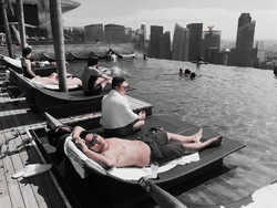 Cerita Kehidupan Glamour Omo, Pemalsu Website Djakarta Warehouse Project