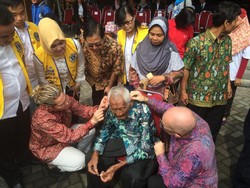 Mbah Gotho, Manusia 146 Tahun itu Kini Makin Cemerlang Pendengarannya