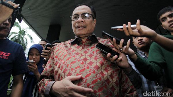 Eks Dirjen Dukcapil Diperiksa KPK Selama 9 Jam